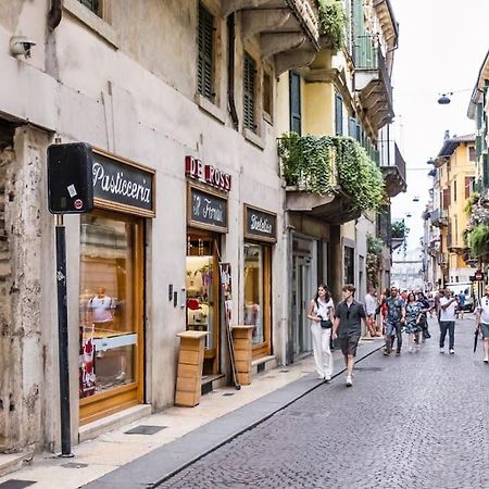 Residenza Angels @Piazzadelleerbe Διαμέρισμα Βερόνα Εξωτερικό φωτογραφία