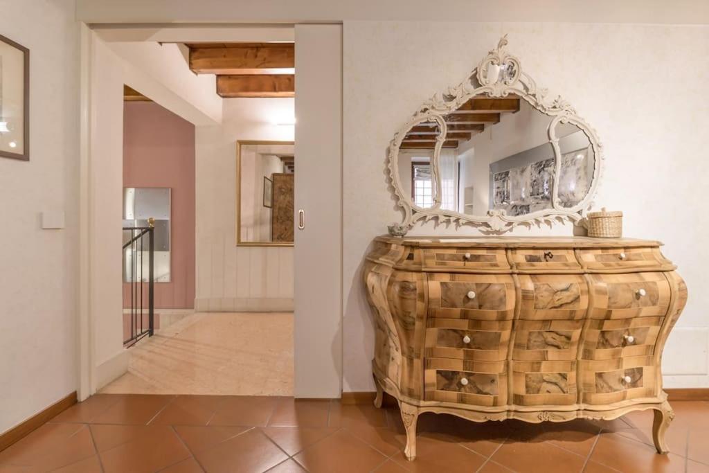 Residenza Angels @Piazzadelleerbe Διαμέρισμα Βερόνα Εξωτερικό φωτογραφία